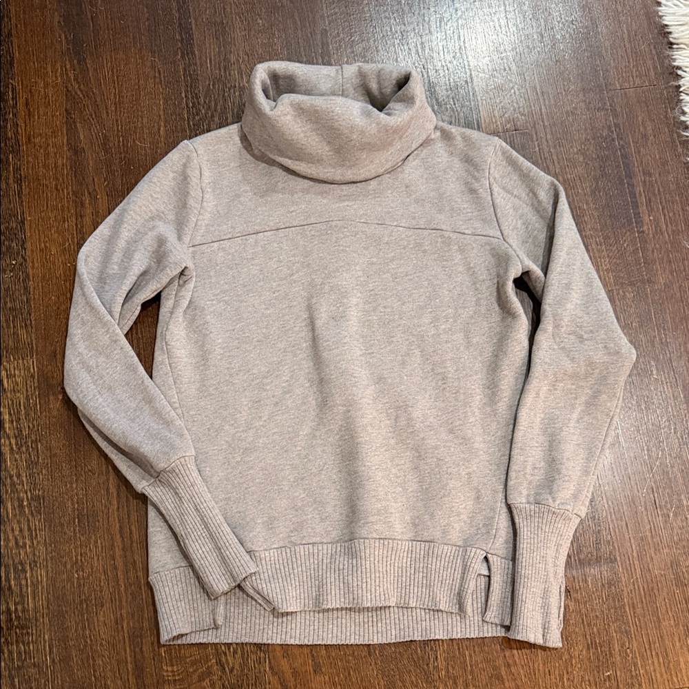 ALO Cozy Tan Turtleneck Sweater, XS
